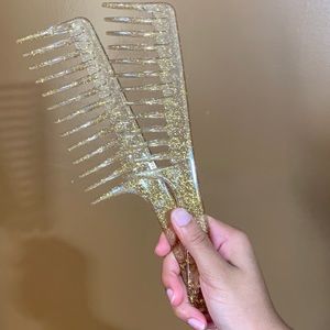 Gold glitter comb